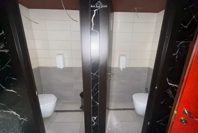 Shqiperi, jepet me qera lokal Kati 0, 136 m² 4.180 € (qender)