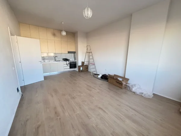 Tirane, jepet me qera zyre Kati 2, 96 m² 1.500 € (vasil shanto)
