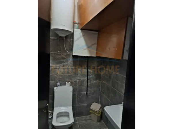 Tirane, jepet me qera ambjent biznesi Kati 1, 54 m² 700 € (RRUGA XHANFIZE KEKO)