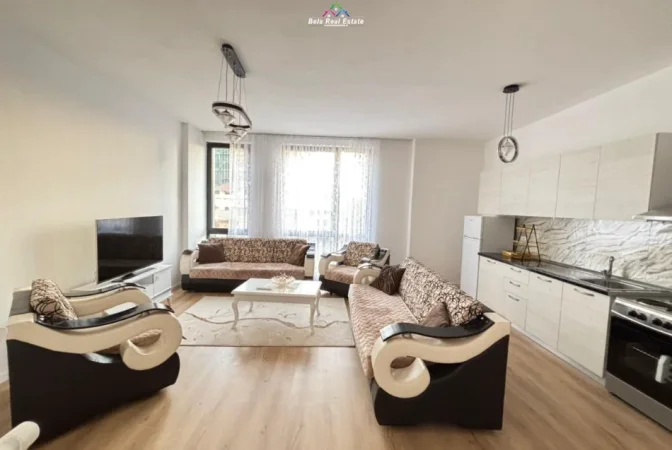 Tirane, jepet me qera apartament 2+1 Kati 2, 110 m² 720 € (bulevardi i ri)