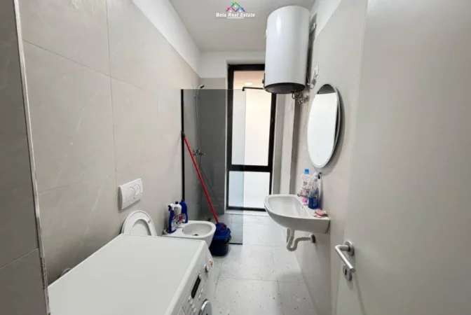 Tirane, jepet me qera apartament 2+1 Kati 2, 110 m² 720 € (bulevardi i ri)