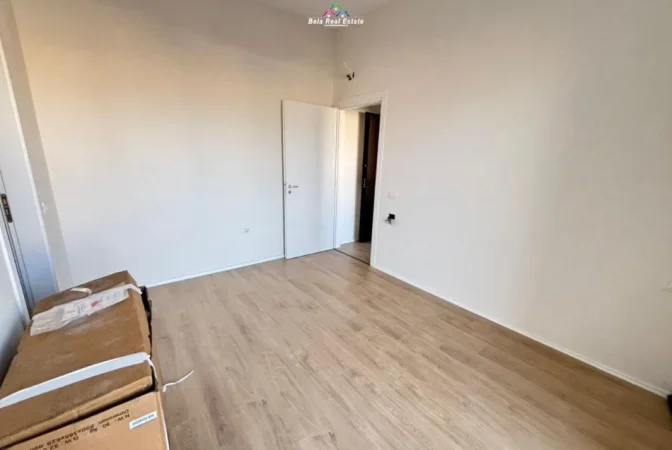 Tirane, jepet me qera zyre Kati 2, 1.500 m² 1.500 € (Rruga Shefqet Musaraj)