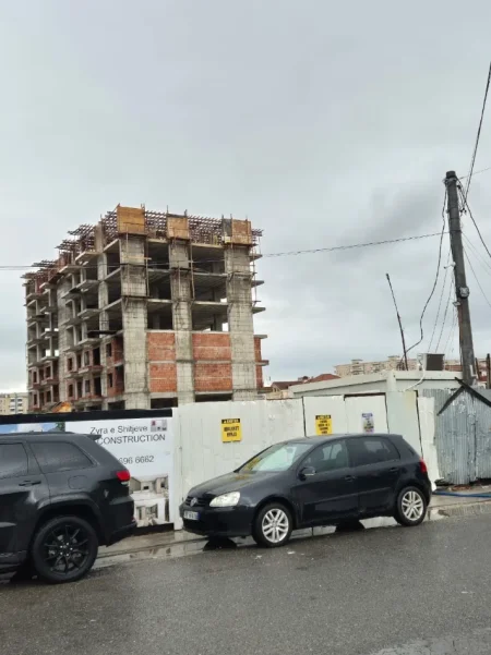 Tirane, shitet apartament 1+1 Kati 8, 72 m² 84.000 € (FUSHA AVIACIONIT)