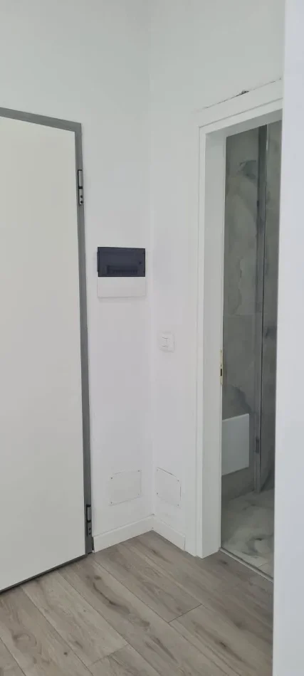 Tirane, jepet me qera apartament 1+1 Kati 7, 64 m² 500 € (rruga marie kraja)