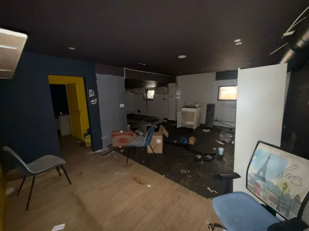 Tirane, jepet me qera lokal Kati 0, 92 m² 4.180 € (Qender)