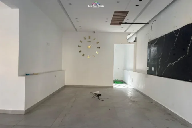 Tirane, jepet me qera dyqan Kati 0, 130 m² 1.360 € (Rruga Ndre Mjeda)