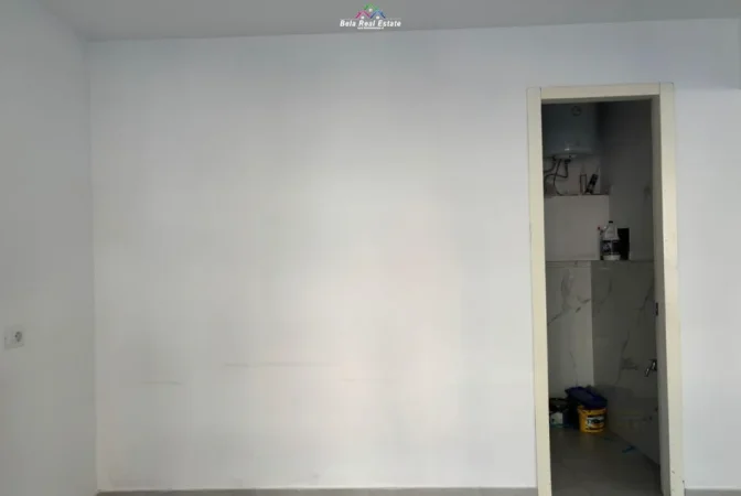 Tirane, jepet me qera dyqan Kati 0, 130 m² 1.360 € (Rruga Ndre Mjeda)