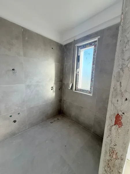 Tirane, shitet apartament 2+1 Kati 7, 97 m² 137.000 € (Paskuqan)