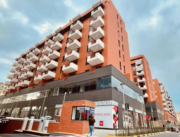 Tirane, shitet dyqan Kati 1, 170 m² 935.000 € (Rruga e Kavajes)