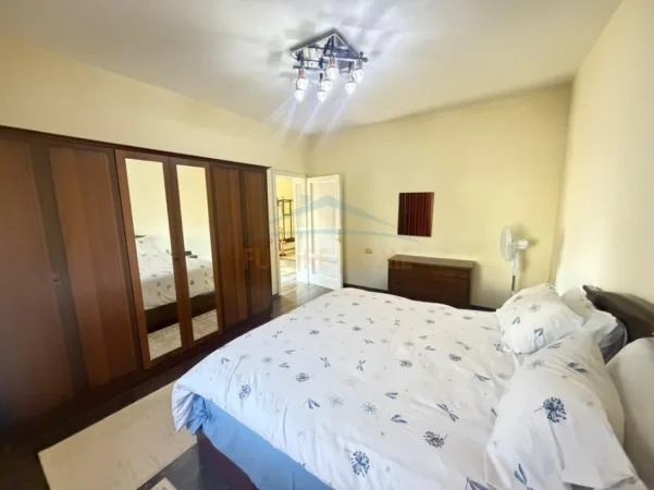 Tirane, jepet me qera apartament 2+1+Ballkon Kati 2, 90 m² 500 € (Rruga e Dibres)