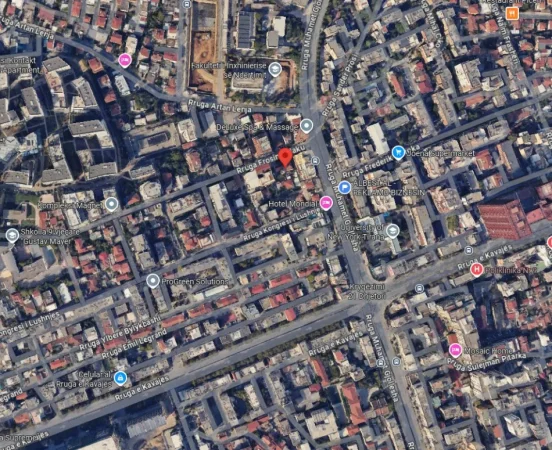 Tirane, jepet me qera dyqan Kati 0, 23 m² 270 € (21 DHJETORI)