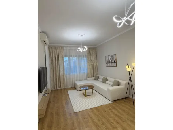 Tirane, shitet apartament 2+1 Kati 2, 95 m² 169.000 € (astir)