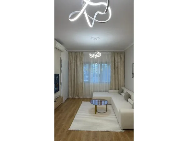 Tirane, shitet apartament 2+1 Kati 2, 95 m² 169.000 € (astir)