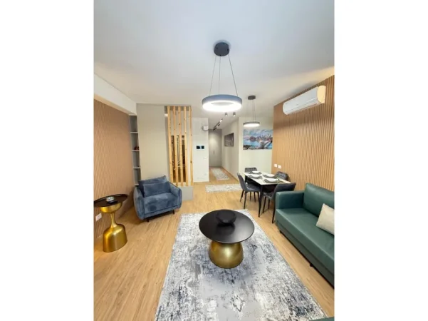 Tirane, shitet apartament 2+1+Aneks+Ballkon Kati 8, 137 m² (astir)