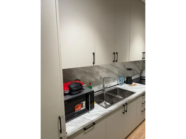 Tirane, shitet apartament 2+1+Aneks+Ballkon Kati 8, 137 m² (astir)