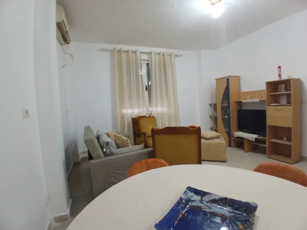 Tirane, jepet me qera apartament 1+1 Kati 1, 56 m² 480 € (Don bosko)