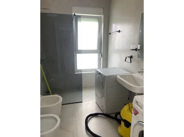 Tirane, jepet me qera apartament 1+1 Kati 6, 60 m² 500 € (pasho hysa)