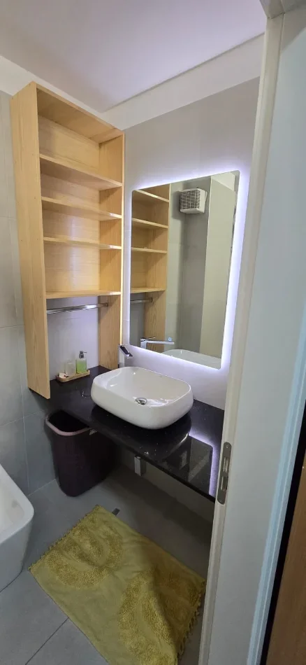 Tirane, jap me qera apartament 2+1+Ballkon Kati 5, 95 m² 600 € (Milto Sotir Gurra)