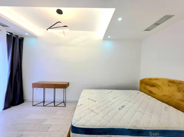 Tirane, jepet me qera apartament 2+1 Kati 4, 123 m² 1.300 € (Liqeni Artificial)