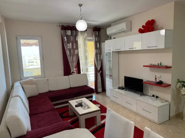 Tirane, jepet me qera apartament 1+1+Ballkon Kati 6, 65 m² 500 € (Rruga Dritan Hoxha, Pranë Universitetit Mesdhetarë, Laprakë, Tiranë.)