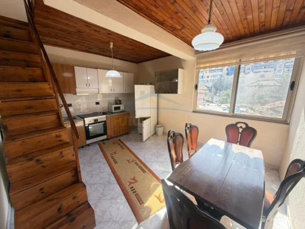 Tirane, jepet me qera apartament 2+1 Kati 2, 90 m² 500 € (Rruga e Dibres)