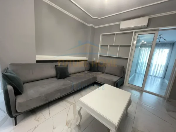 Tirane, jepet me qera apartament 2+1 Kati 3, 88 m² 1.200 € (Sheshi Willson)