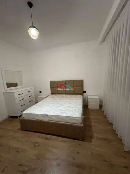 Tirane, jepet me qera apartament 2+1+Ballkon Kati 5, 98 m² 600 € (RRUGA AZEM GALICA,PASKUQAN)