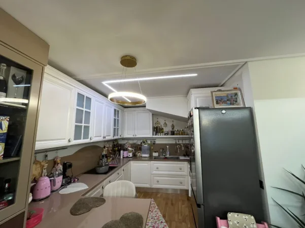 Tirane, shitet apartament duplex 3+1+Aneks+Ballkon Kati 2, 180 m² 330.000 €