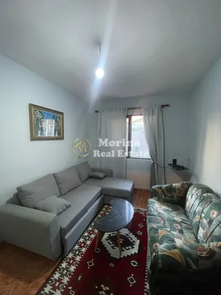 Tirane, jepet me qera apartament 1+1 Kati 1, 50 m² 350 € (Rruga e Durresit)