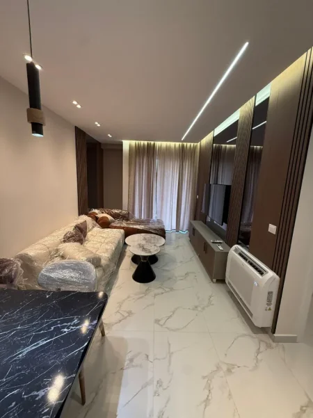 Tirane, jepet me qera apartament 1+1 Kati 2, 72 m² 600 € (Laprake)