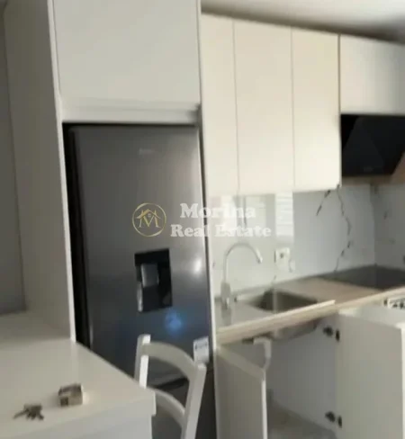 Tirane, shitet apartament 2+1 Kati 3, 90 m² 220.000 € (Rruga e Barrikadave)
