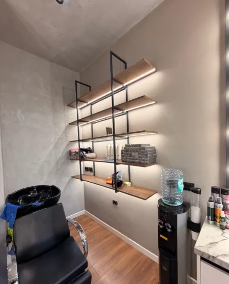 Tirane, shitet ambjent biznesi Kati 1, 18 m² (Bulevardi Dëshmorët e Kombit)