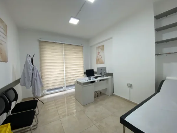 Tirane, jepet me qera ambjent biznesi Kati 4, 1.500 € (Rruga e Durrësit)