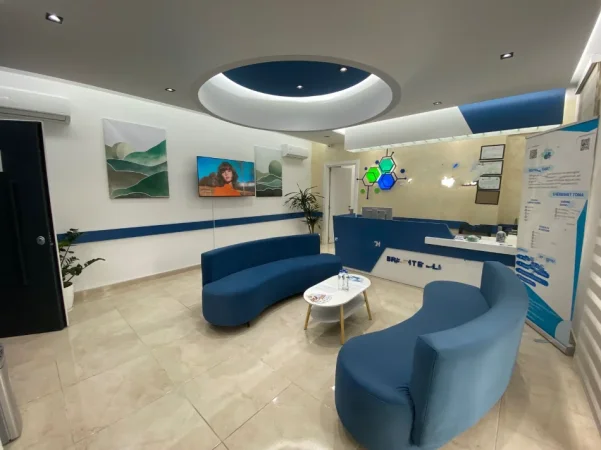 Tirane, jepet me qera ambjent biznesi Kati 4, 1.500 € (Rruga e Durrësit)