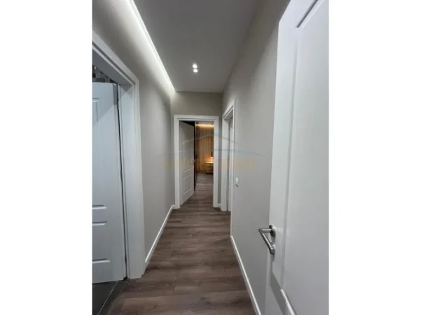 Tirane, shitet apartament 2+1+Ballkon Kati 1, 111 m² 260.000 € (Ali Demi)