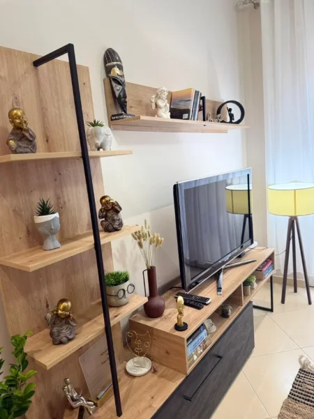 Tirane, jepet me qera apartament 1+1 Kati 3, 