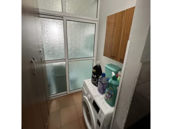 Tirane, shitet apartament 2+1 Kati 5, 100.000 € 