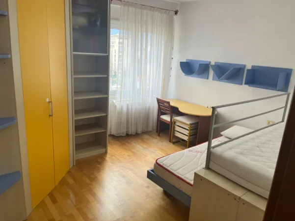Tirane, jepet me qera apartament 2+1 Kati 6, 900 € 