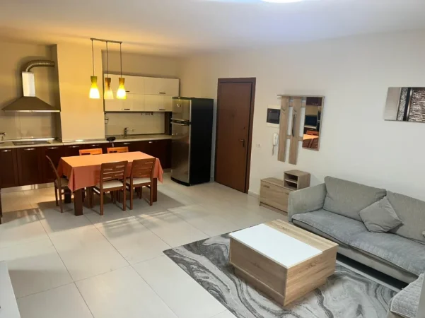 Tirane, jepet me qera apartament 2+1 Kati 6, 900 € 