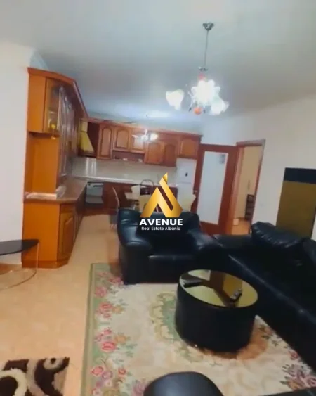 Tirane, jepet me qera apartament 2+1+Aneks+Ballkon Kati 3, 100 m² 700 € Zogu i Zi Tirane