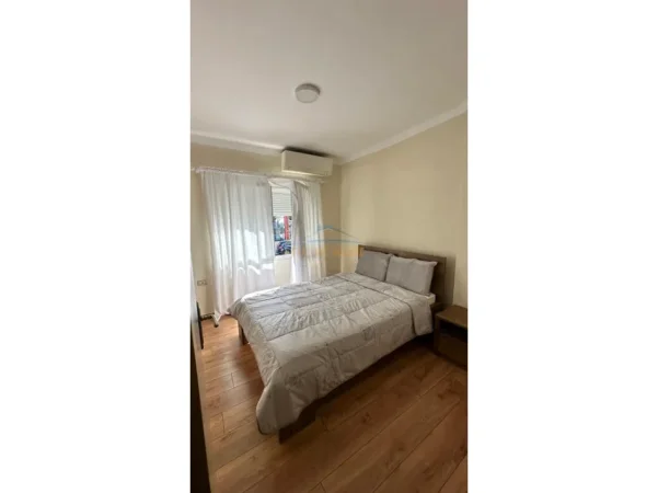 Tirane, jepet me qera apartament 2+1 Kati 1, 97 m² 750 € (SELITE)