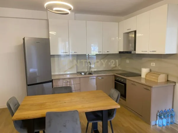 Tirane, shitet apartament 1+1 Kati 1, 66 m² 98.000 € 