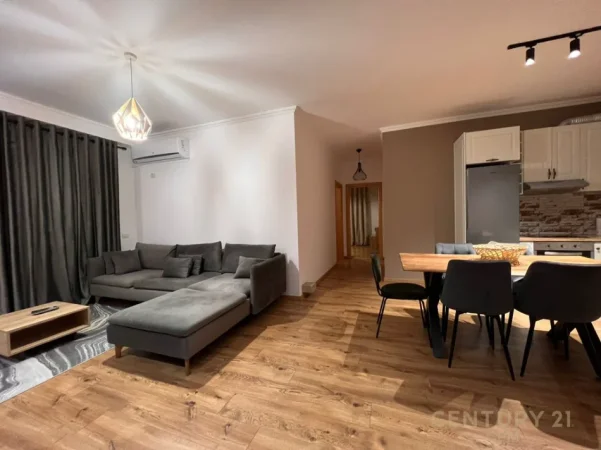 Tirane, jepet me qera apartament 2+1+Ballkon Kati 3, 98 m² 850 € 