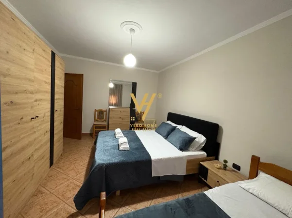 Tirane, jepet me qera apartament 1+1+Ballkon Kati 2, 70 m² 520 € (LAPRAKE)