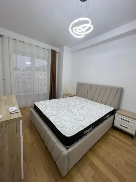 Tirane, jepet me qera apartament 1+1 Kati 6, 68 m² 700 € 