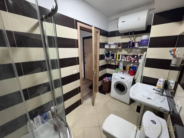 Tirane, shitet apartament 1+1 , 92 m² 120.000 € 
