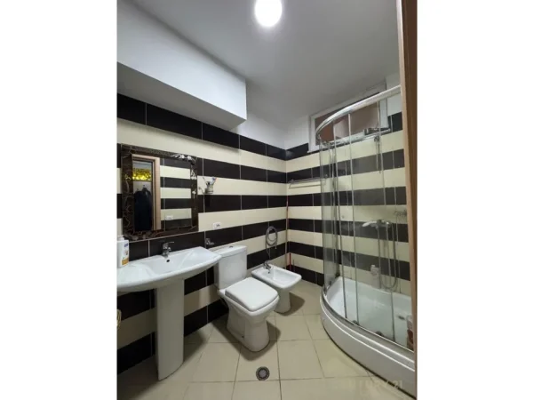 Tirane, shitet apartament 1+1 , 92 m² 120.000 € 