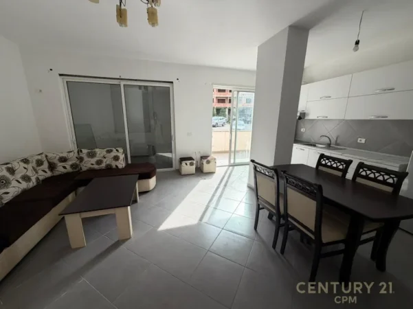 Tirane, shitet apartament 2+1+Ballkon Kati 1, 138 m² 180.000 € (Kopshti botanik)