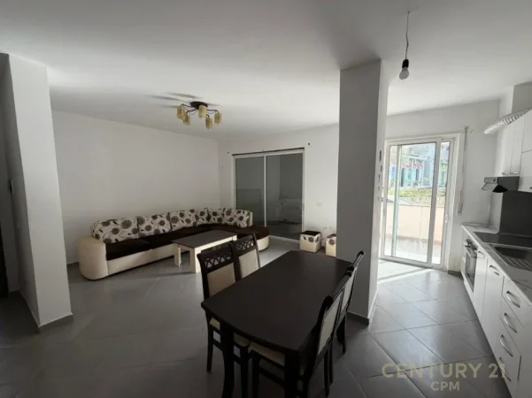 Tirane, shitet apartament 2+1+Ballkon Kati 1, 138 m² 180.000 € (Kopshti botanik)