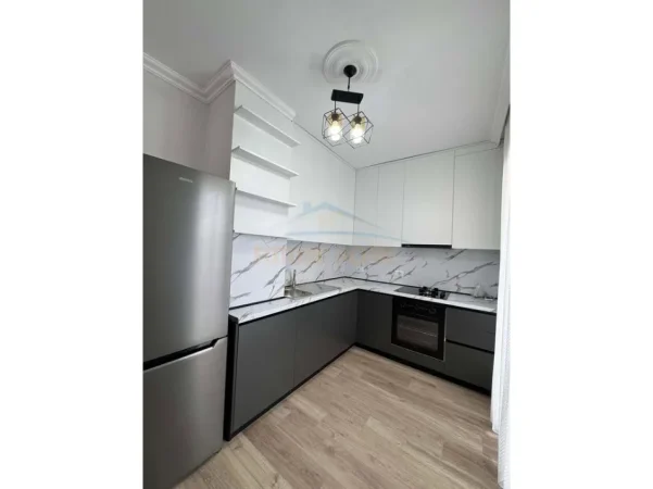 Tirane, jepet me Qera apartament 2+1, Unvers City, QTU, Kati 4, 108 m² , 500 €